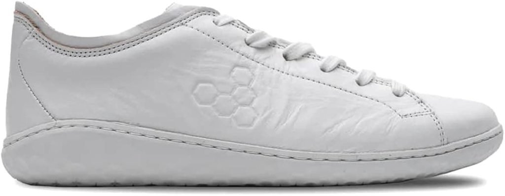 vivobarefoot geo court iii modelo blanco que lleva Letizia Ortiz